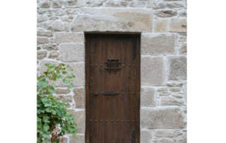 puerta-rustica-zarauz-en-cantabria